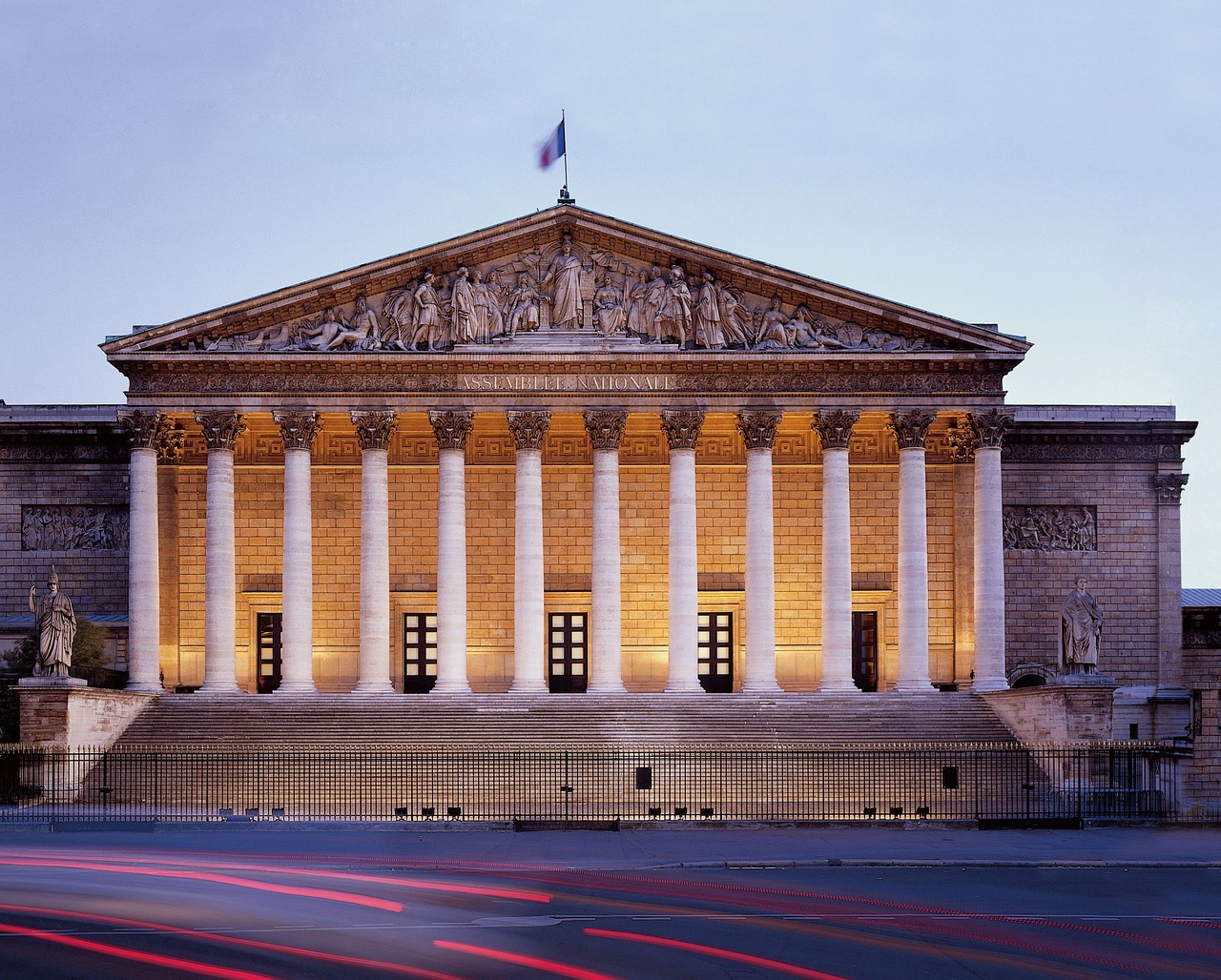découvrez un itinéraire de 3 jours à paris pour explorer les incontournables de la ville, ses monuments emblématiques, ses musées et ses quartiers charmants.