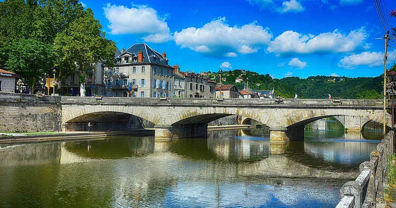 Carte de l'Aveyron avec villes : lesquelles placer en priorité